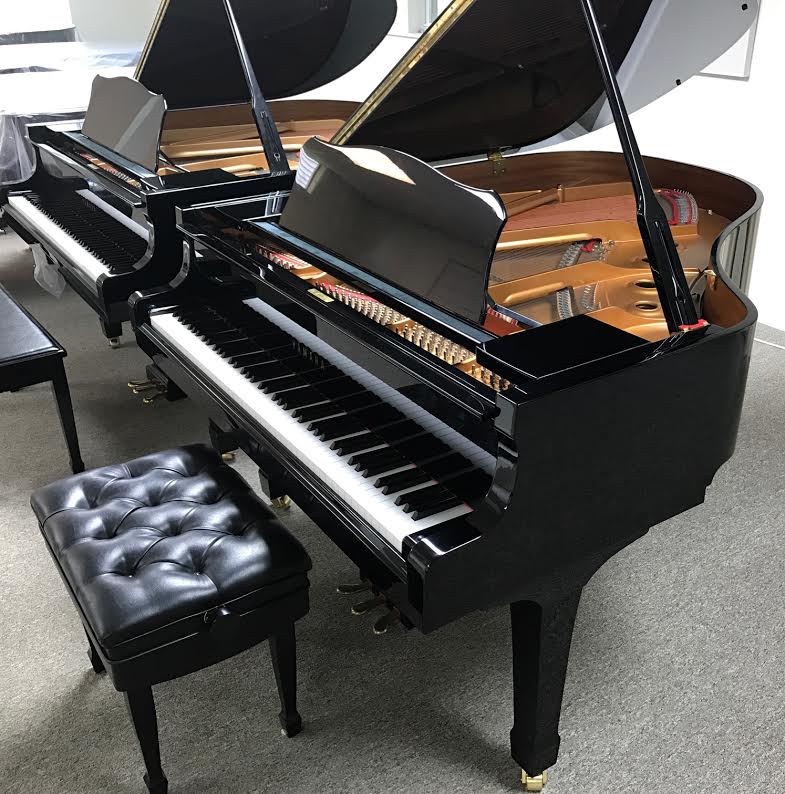 Yamaha c3 grand piano 1
